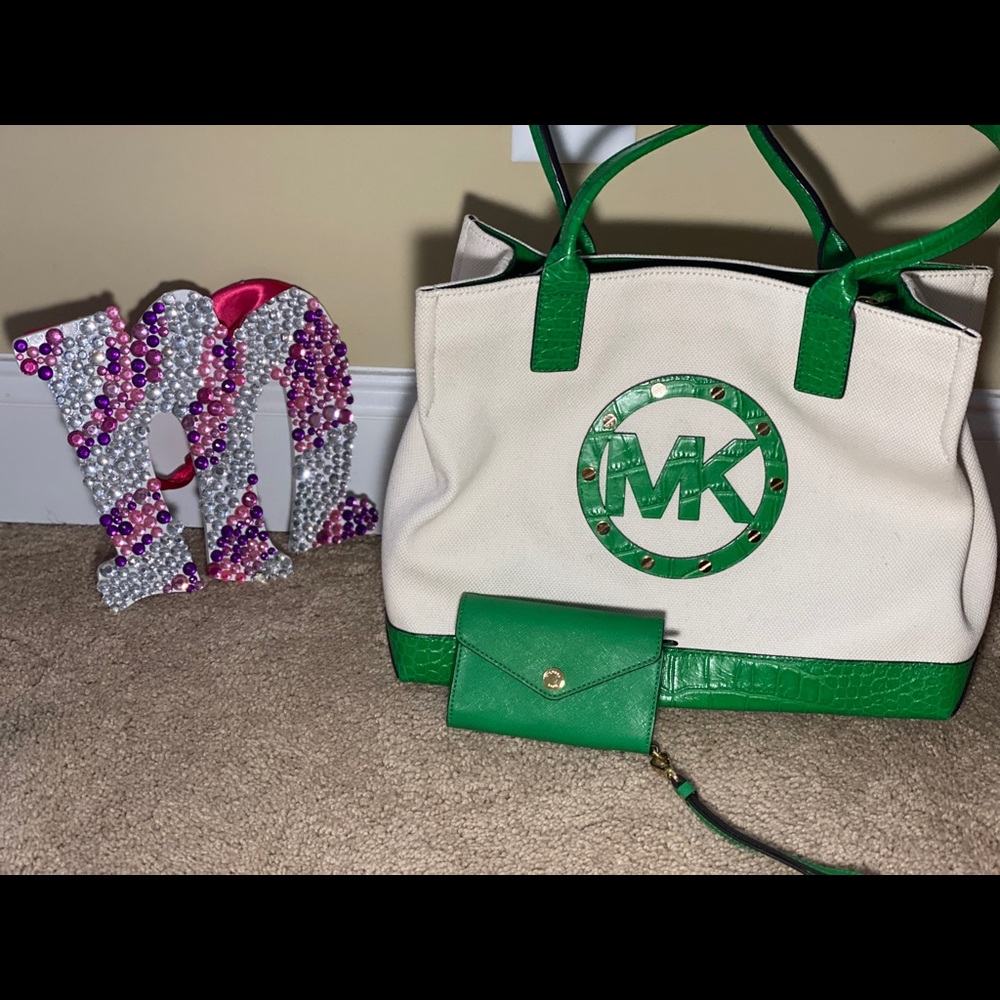 NEW** SnakeSkin Michael Kors purse
